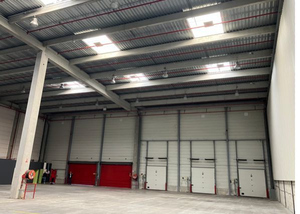 Location Entrepôt 1255 m² non divisibles