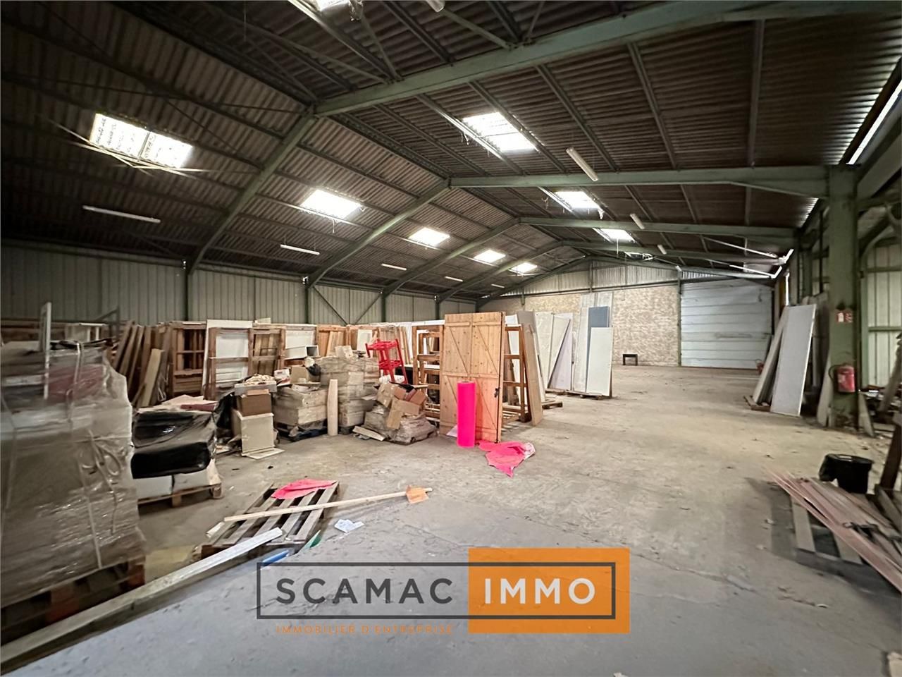 Local d'activités de 800m²