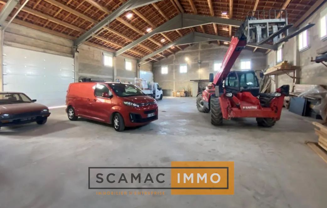 Local d'activités de 440m²