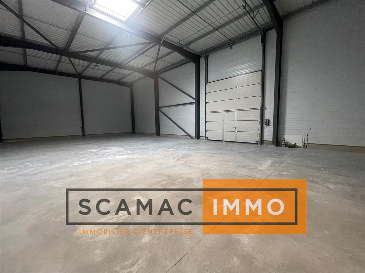 Entrepôt de 243m²