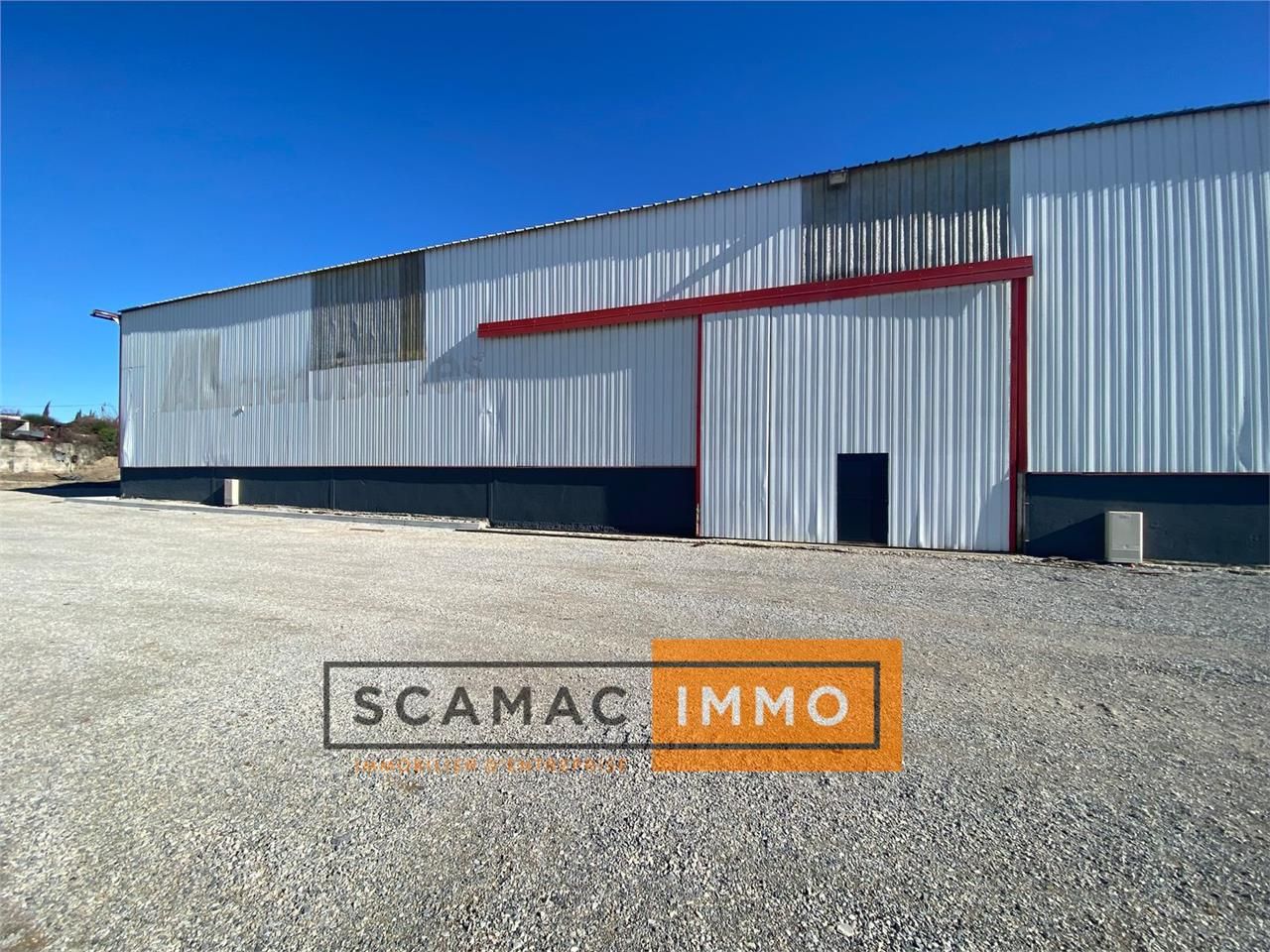 Local d'activités de 459m²