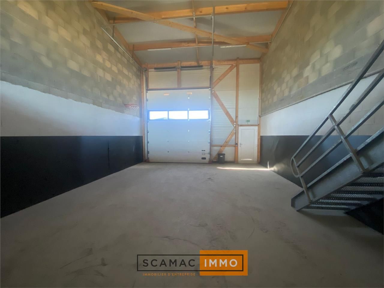 Locaux mixtes de 142m²