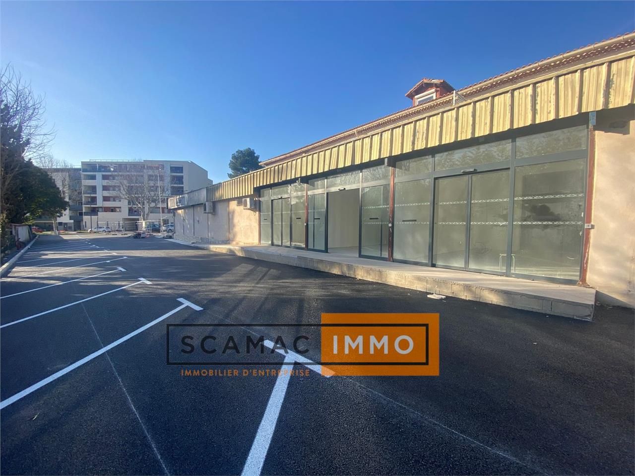 Location Local Commercial 65 m² non divisibles