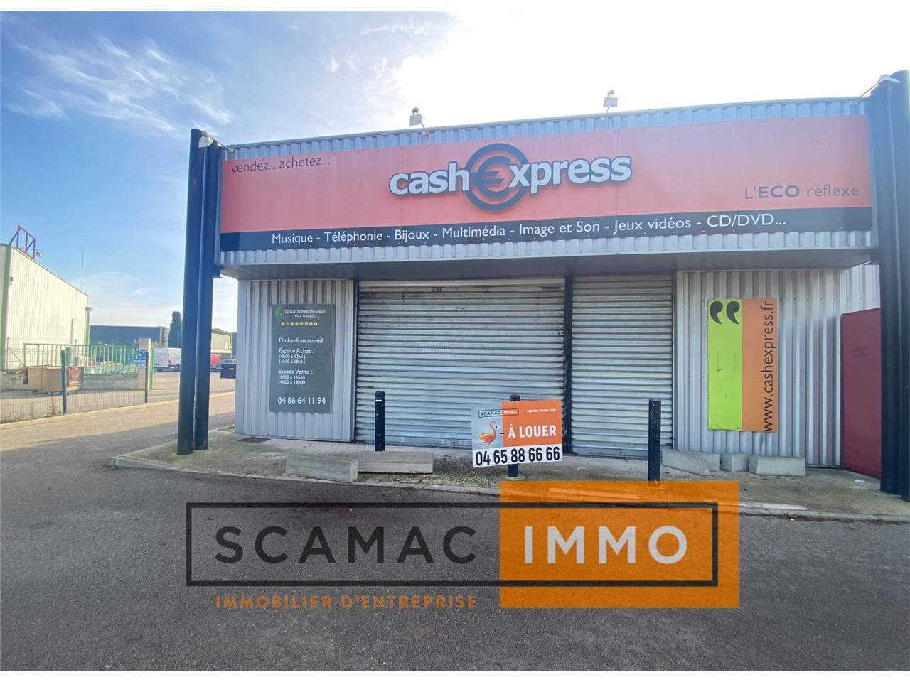 Location Local Commercial 401 m² non divisibles