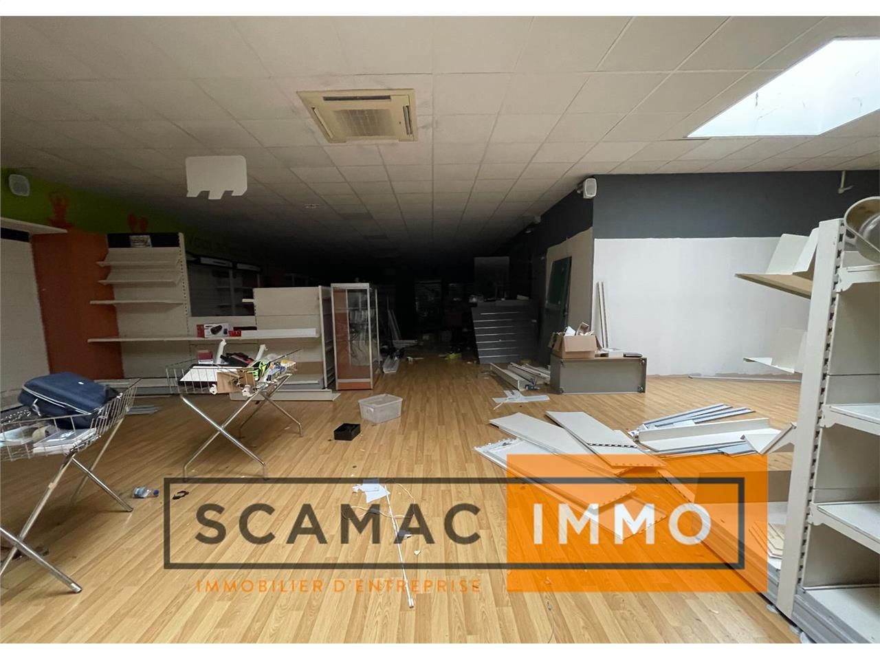 Local commercial de 401m²