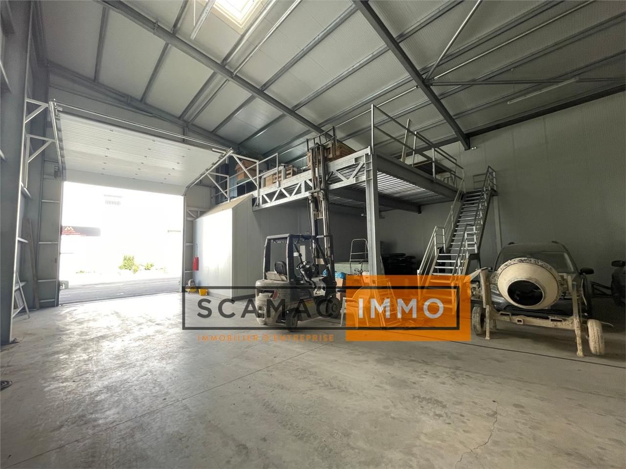 Location Local d'activités 1046 m² non divisibles