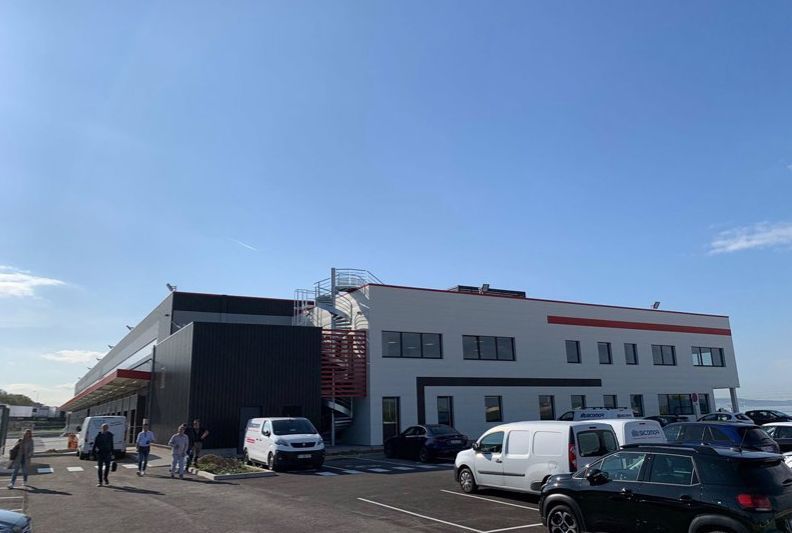 Entrepôt de 2600m²