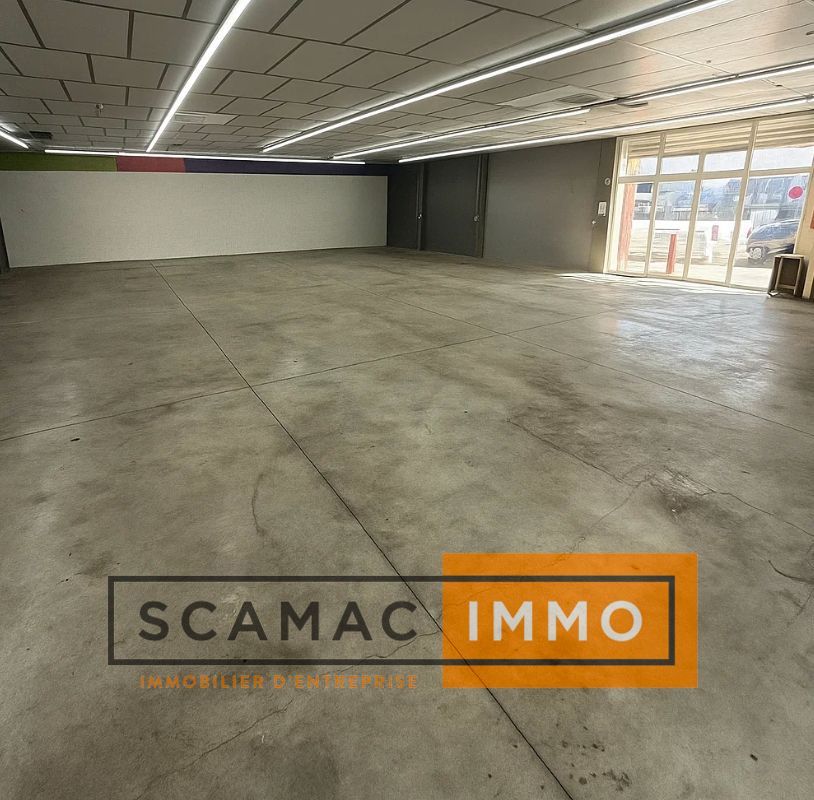 Local d'activités de 400m²