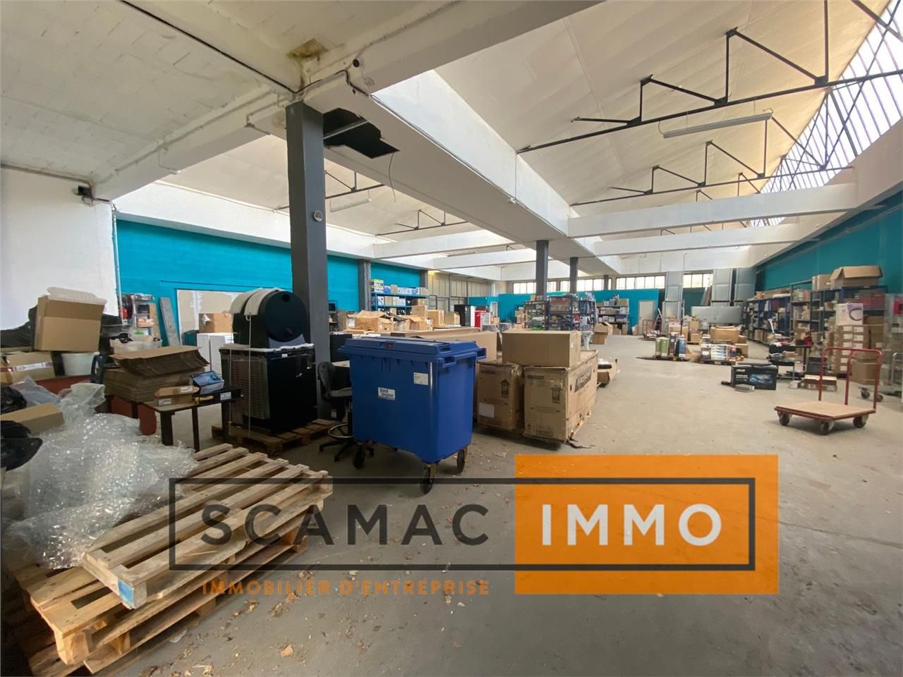 Hangar de 825m²