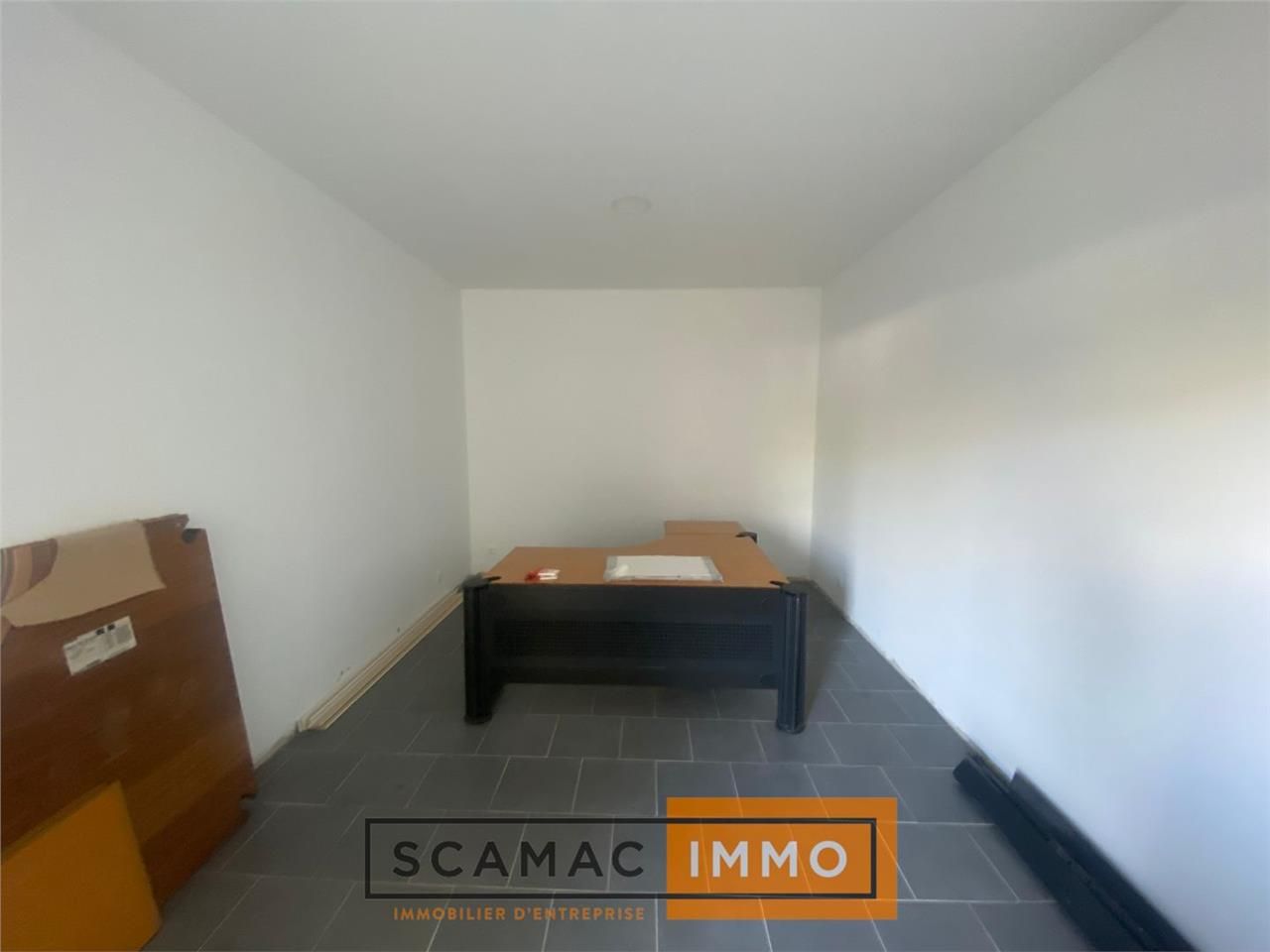 Local d'activités de 667m²