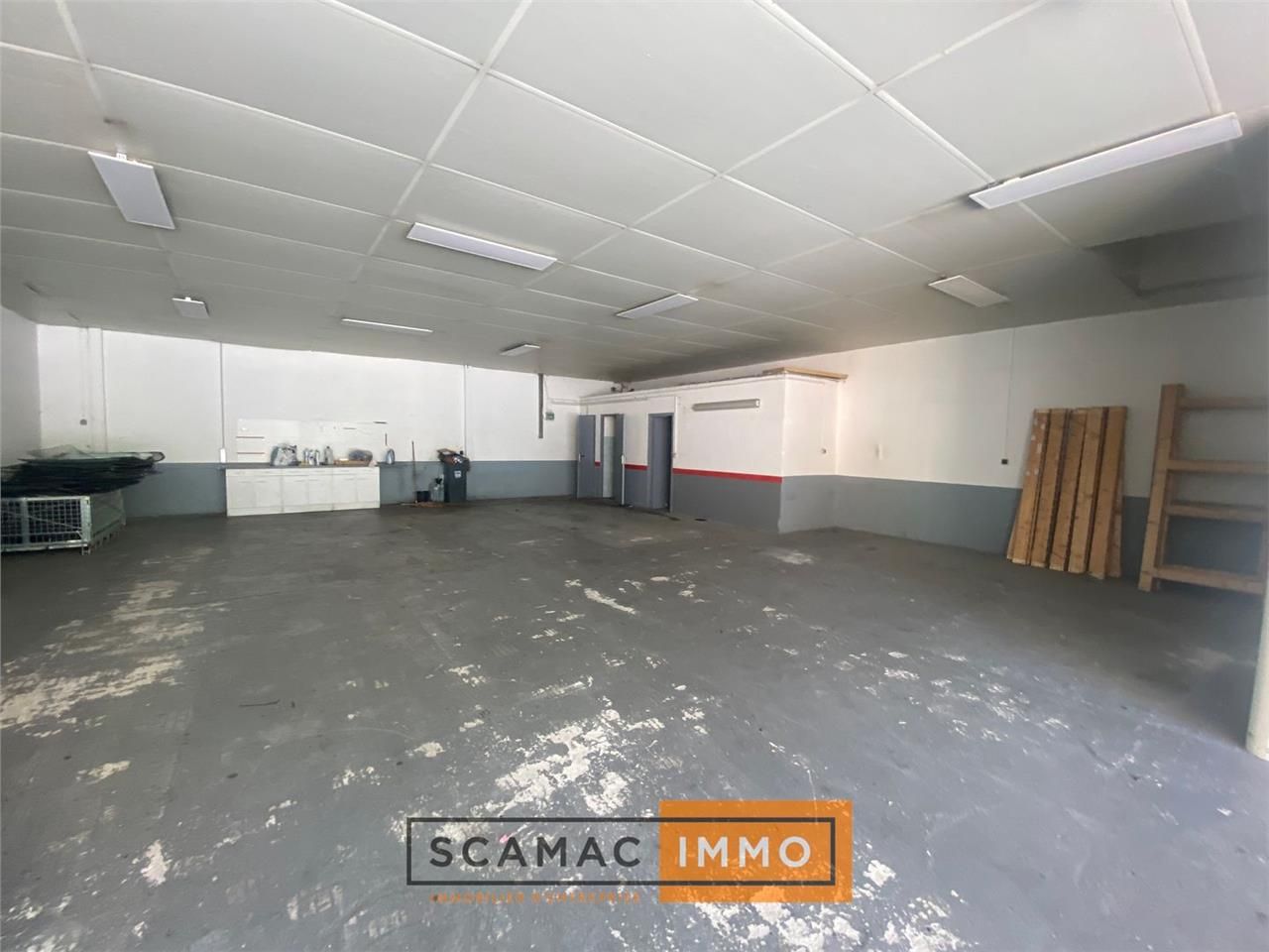 Location Local d'activités 200 m² non divisibles