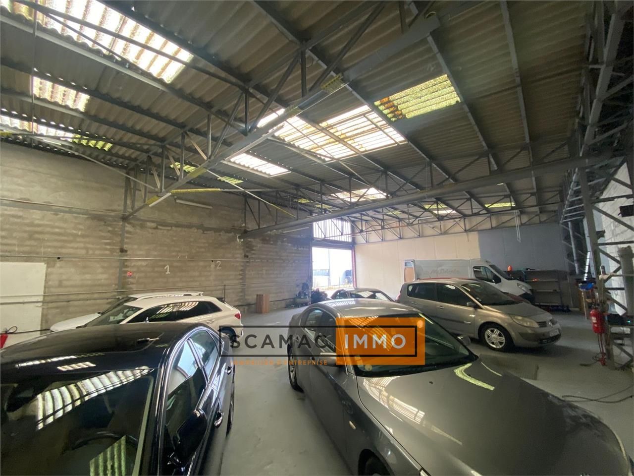 Local d'activités de 600m²