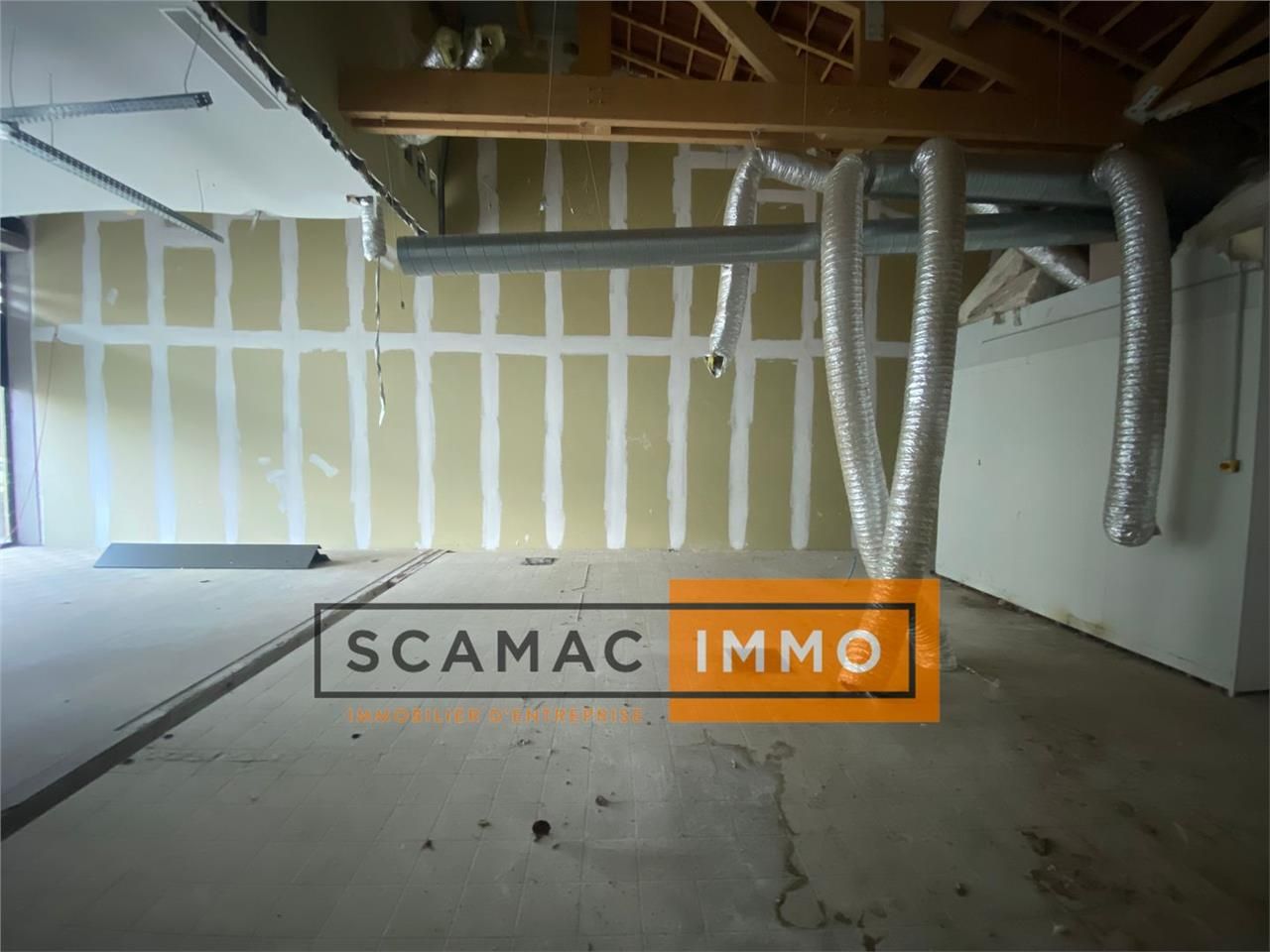 Local commercial de 230m²