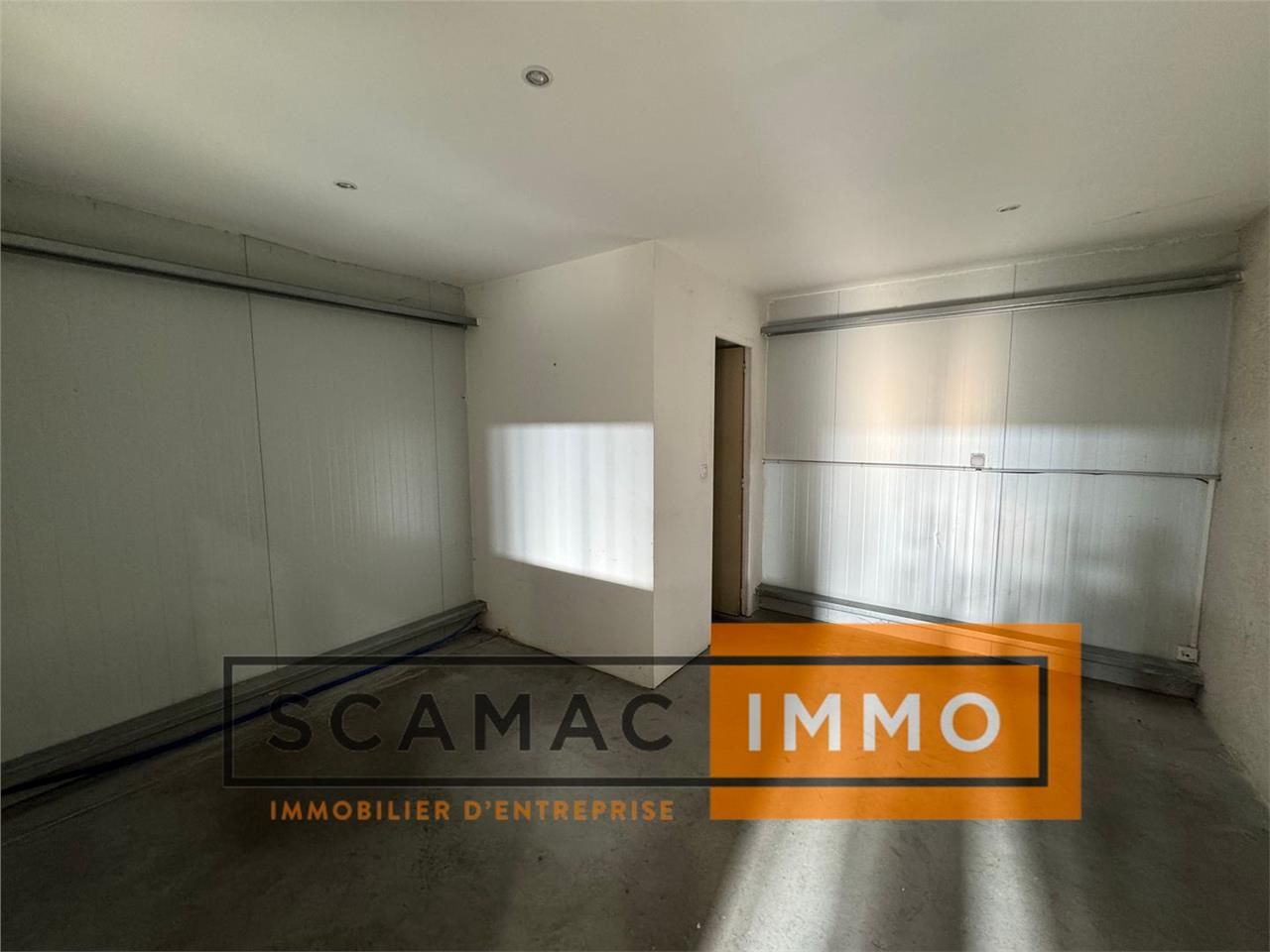Local d'activités de 200m²