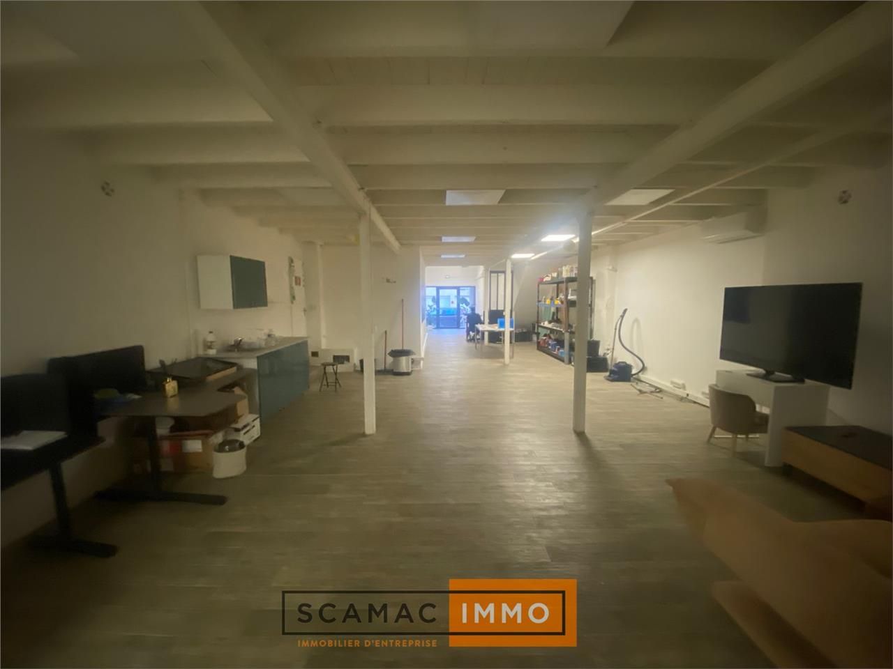 Location Local Commercial 170 m² non divisibles