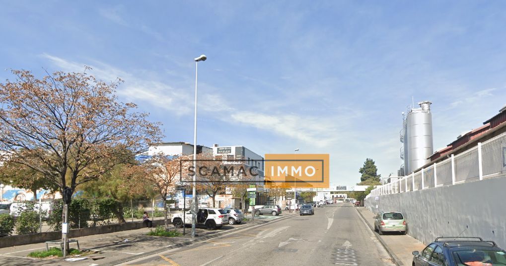 Location Local d'activités 990 m² non divisibles