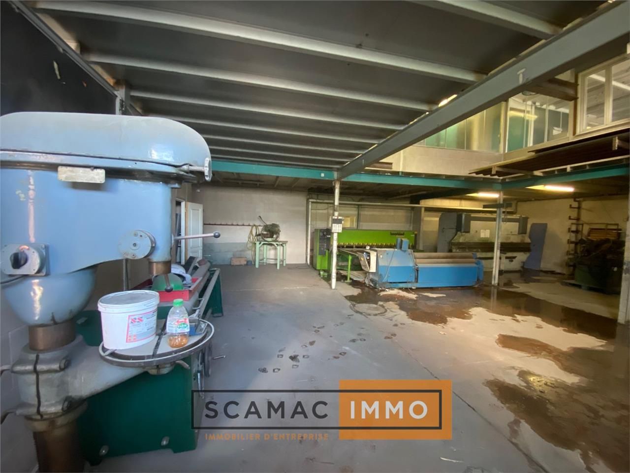 Local d'activités de 199m²