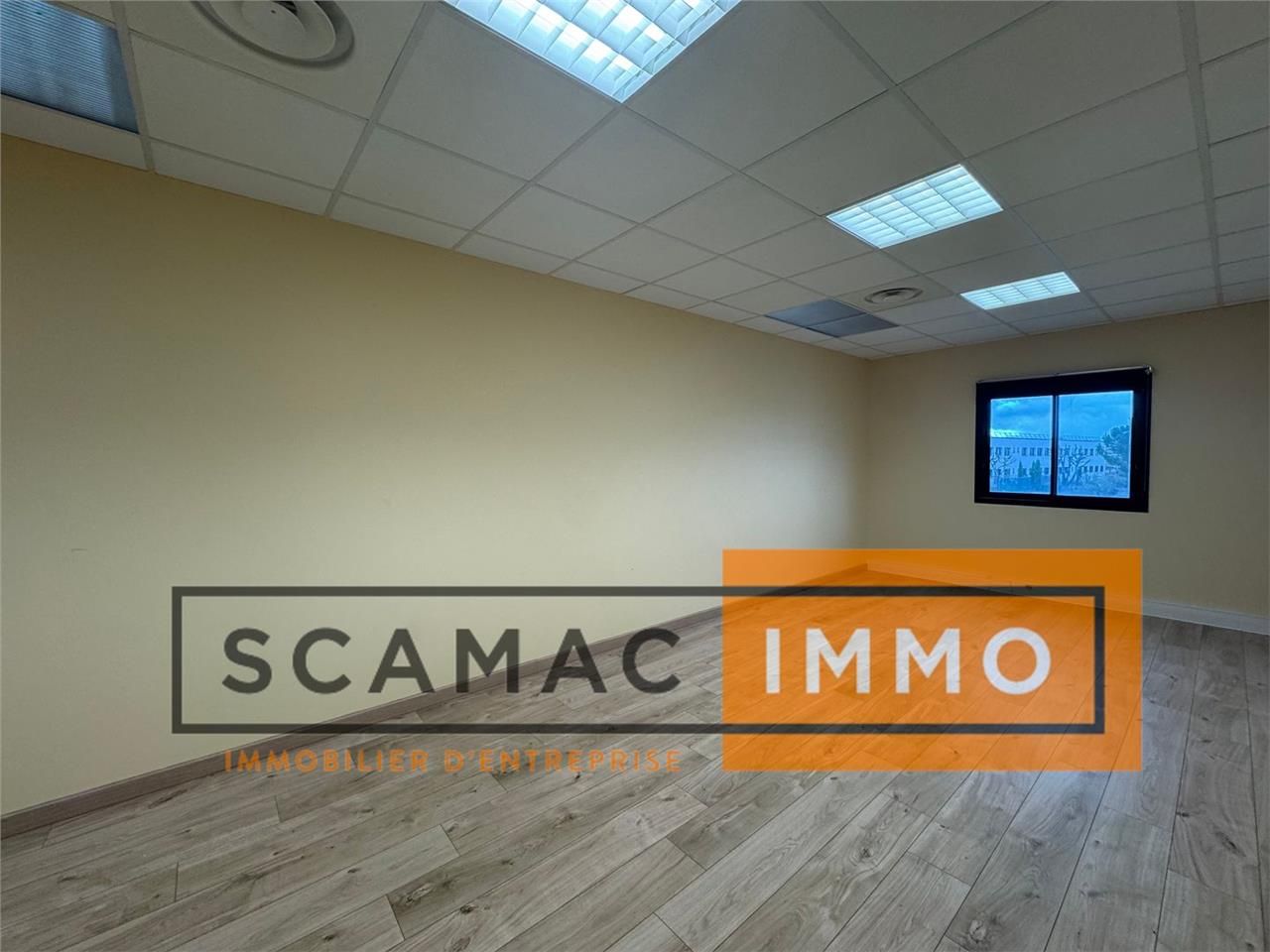 Vente Bureaux 79 m² non divisibles