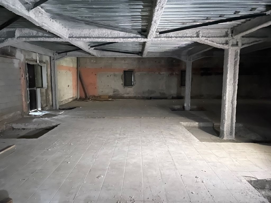 Local commercial de 742m²