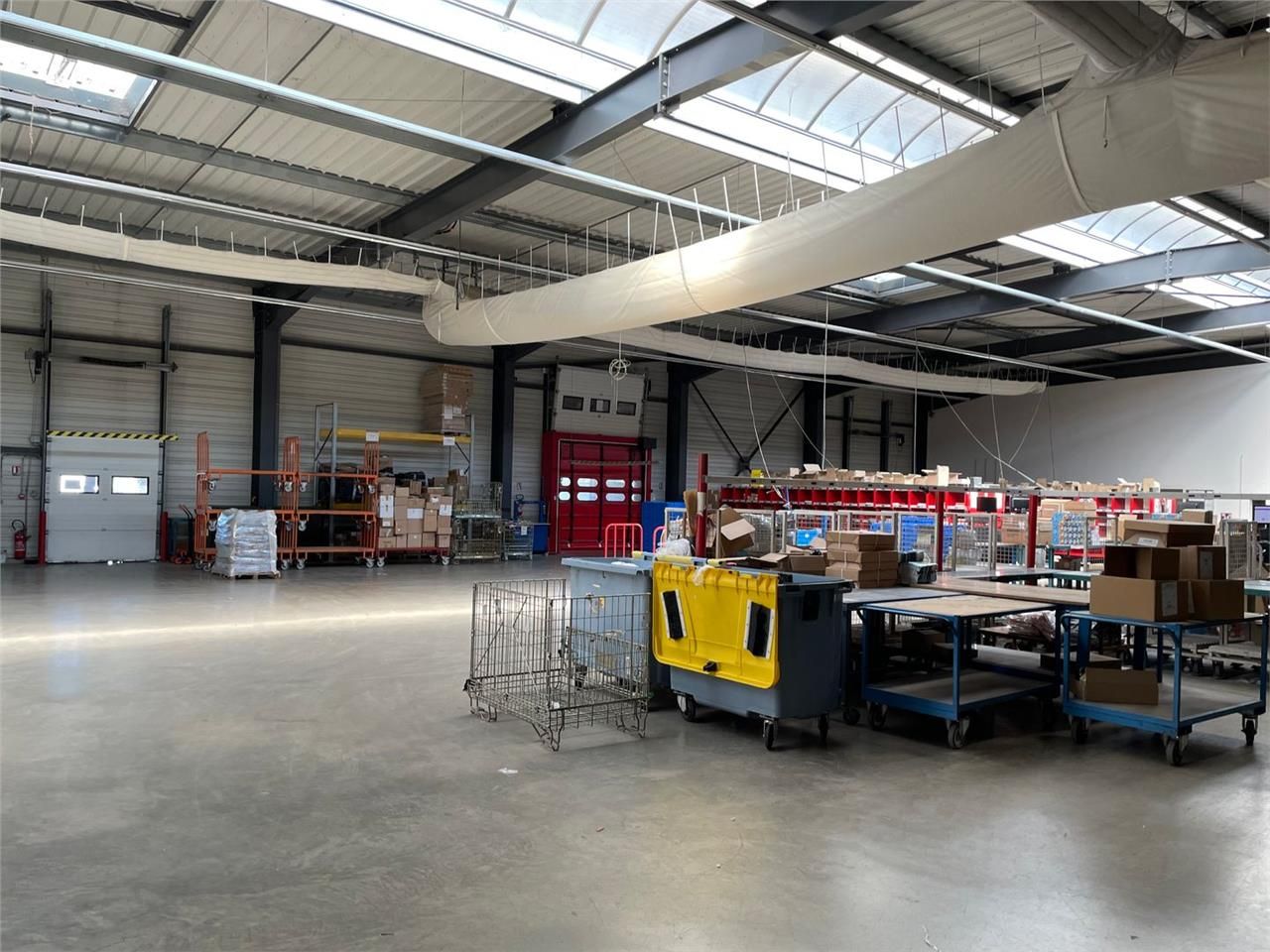 Local d'activités de 1725m²