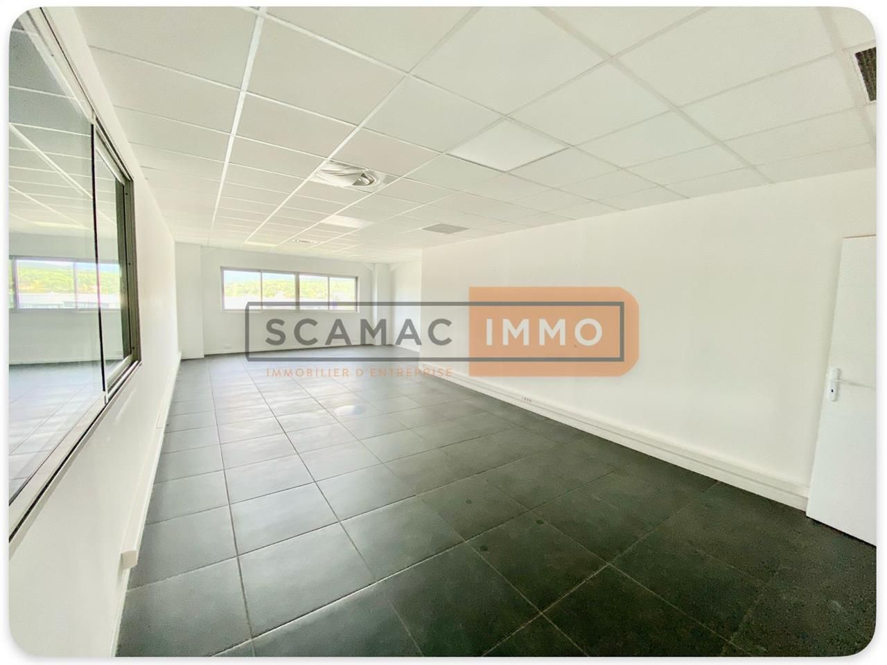 Location Bureaux 110 m² non divisibles