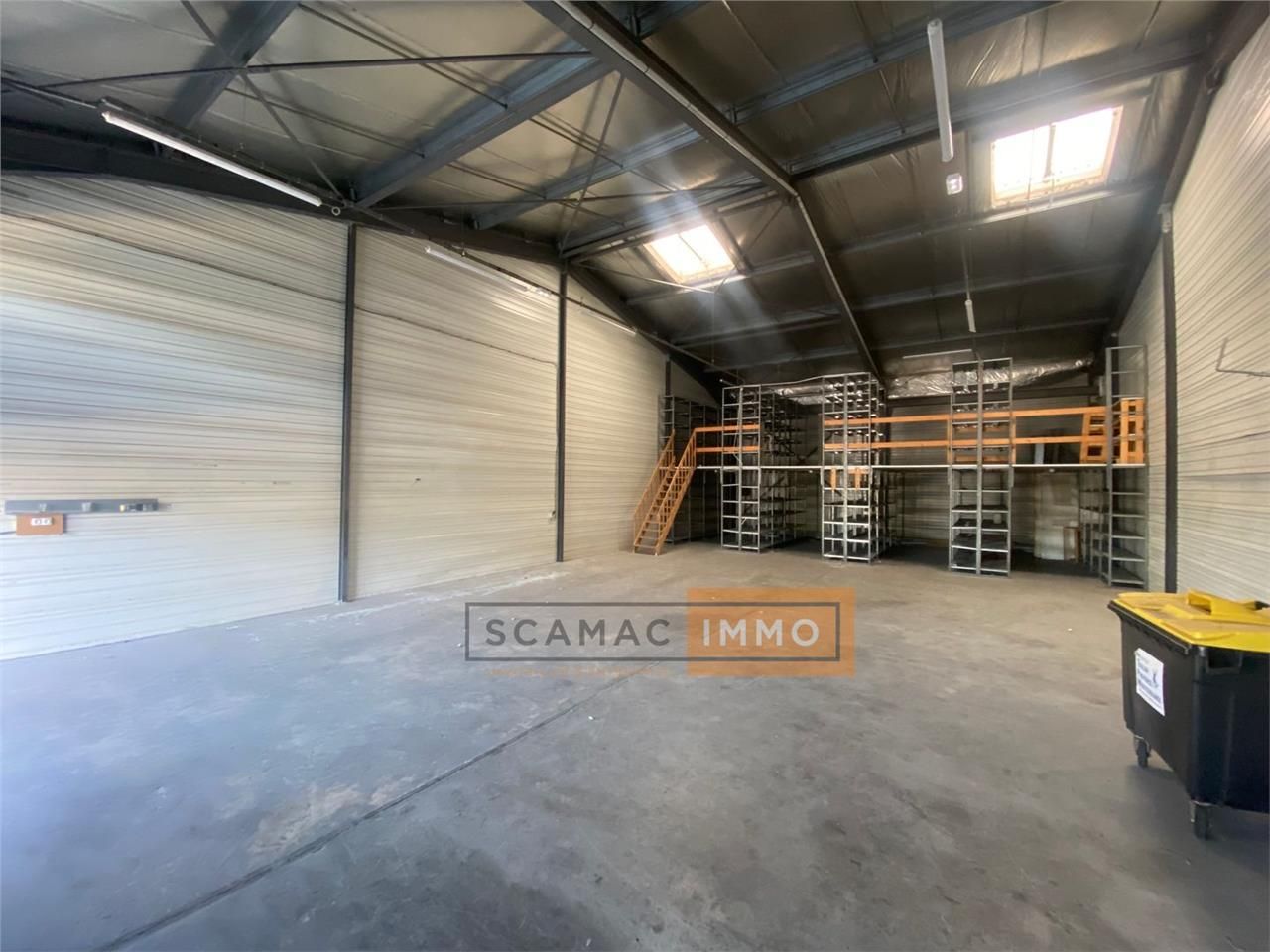 Location Entrepôt 192 m² non divisibles