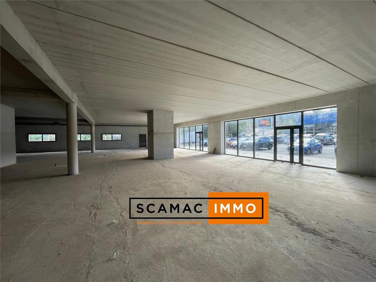 Location Local Commercial 582 m² non divisibles