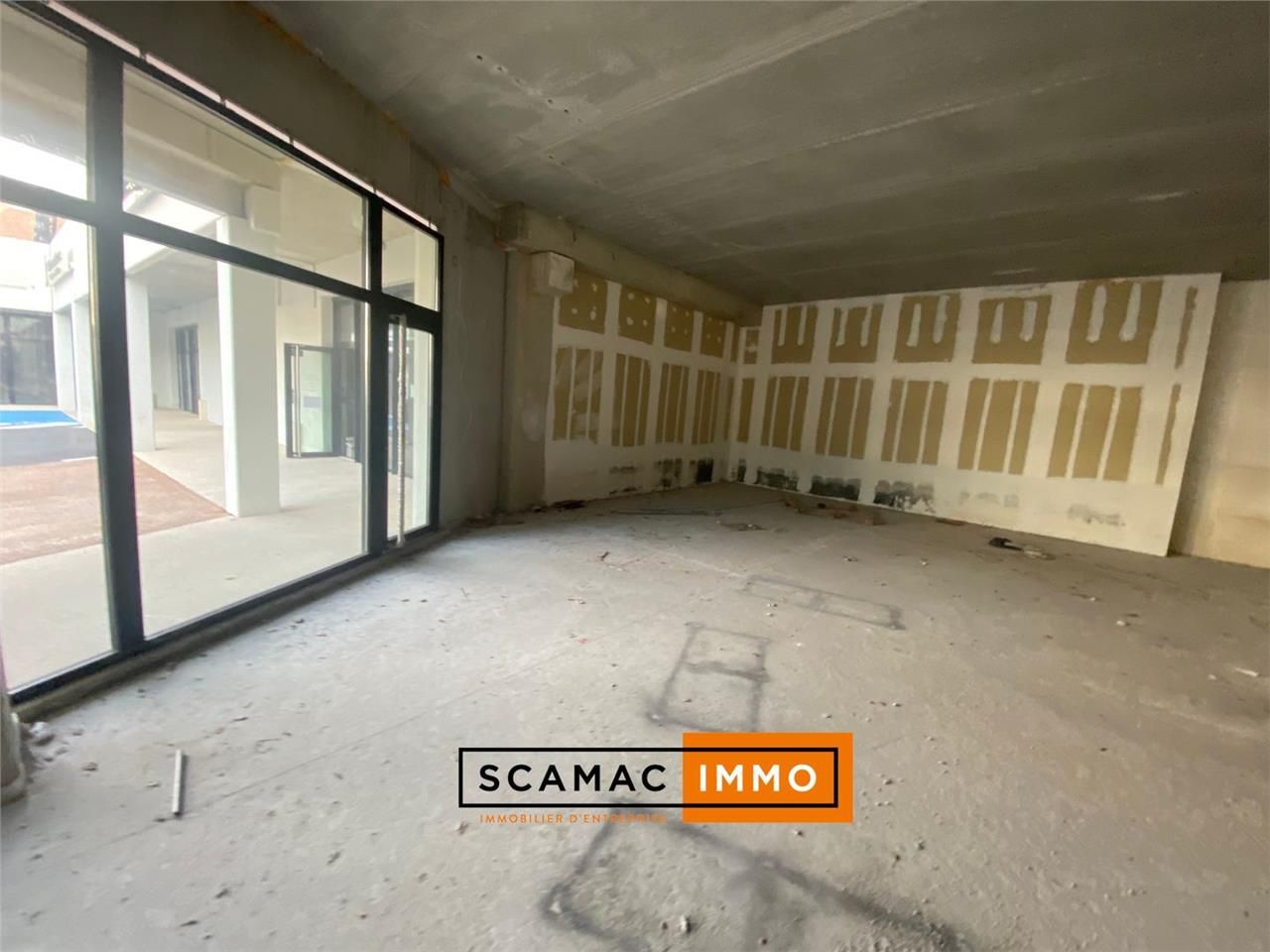 Location Local Commercial 279 m² non divisibles