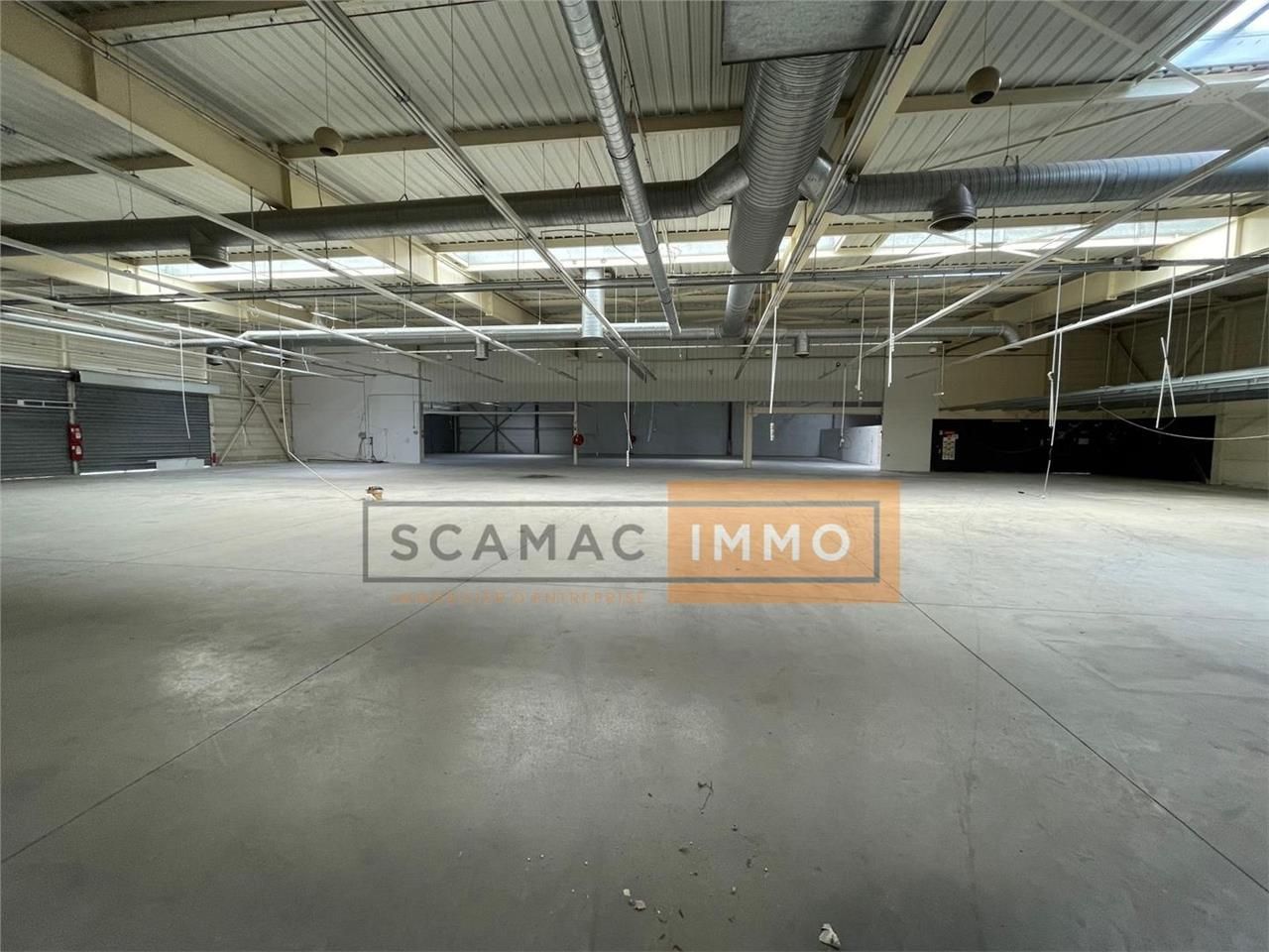 Location Local Commercial 1340 m² non divisibles