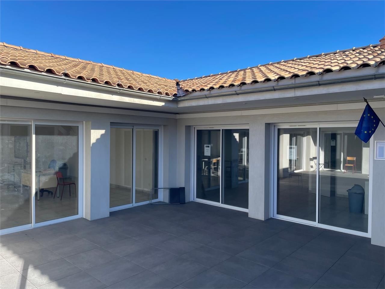 Location Local d'activités 234 m² non divisibles