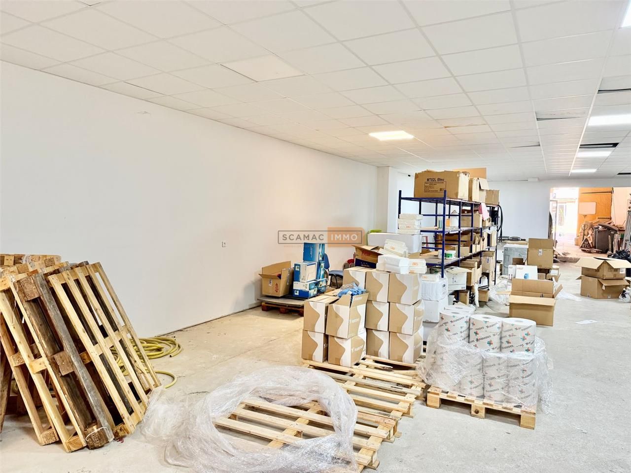 Local d'activités de 183m²