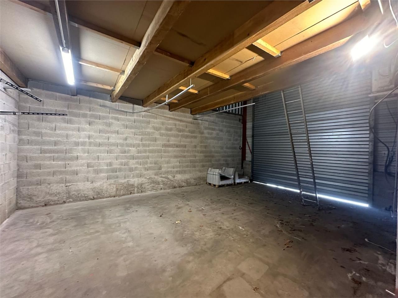 Vente Entrepôt 220 m² non divisibles