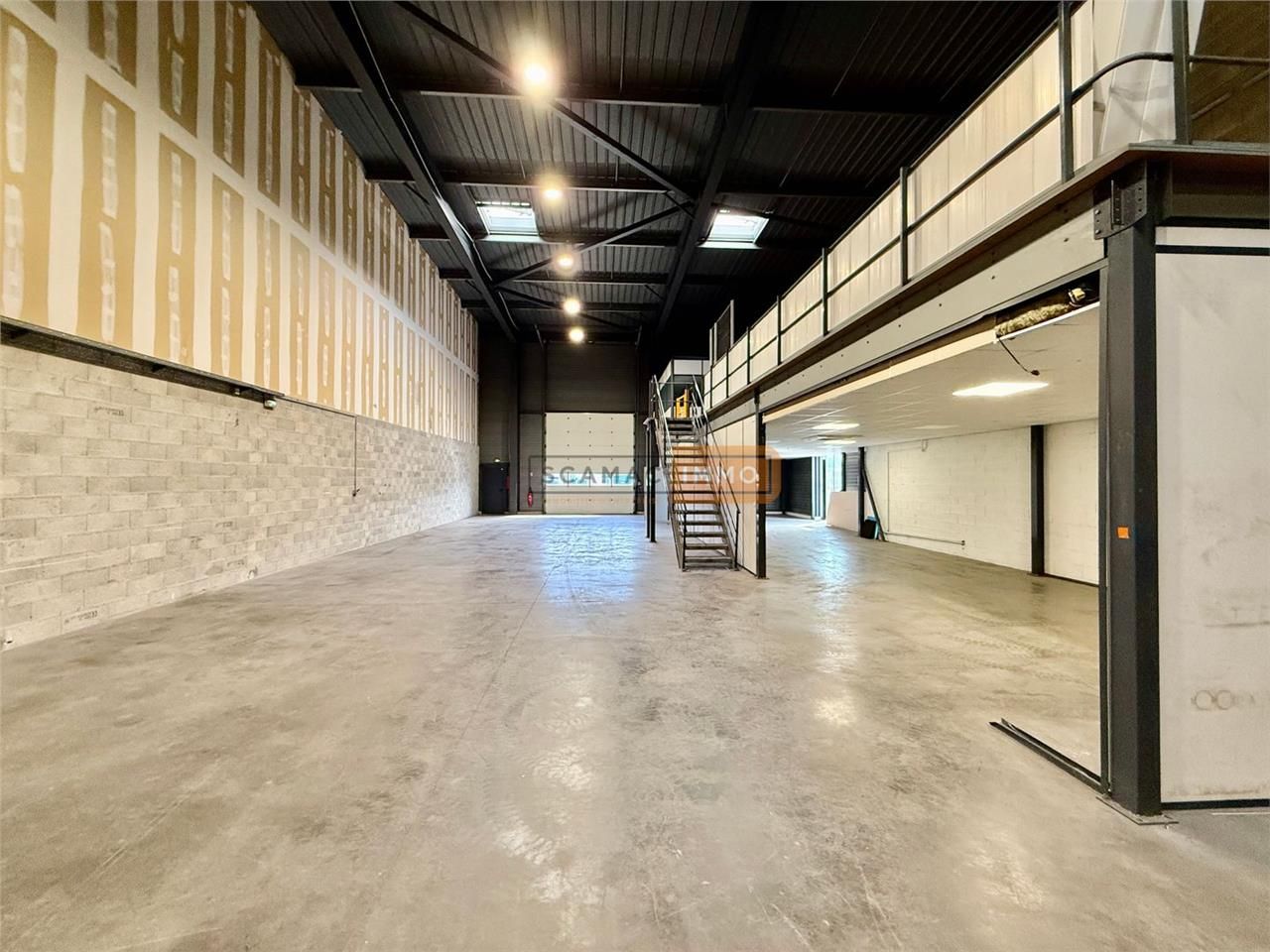 Location Local d'activités 450 m² non divisibles