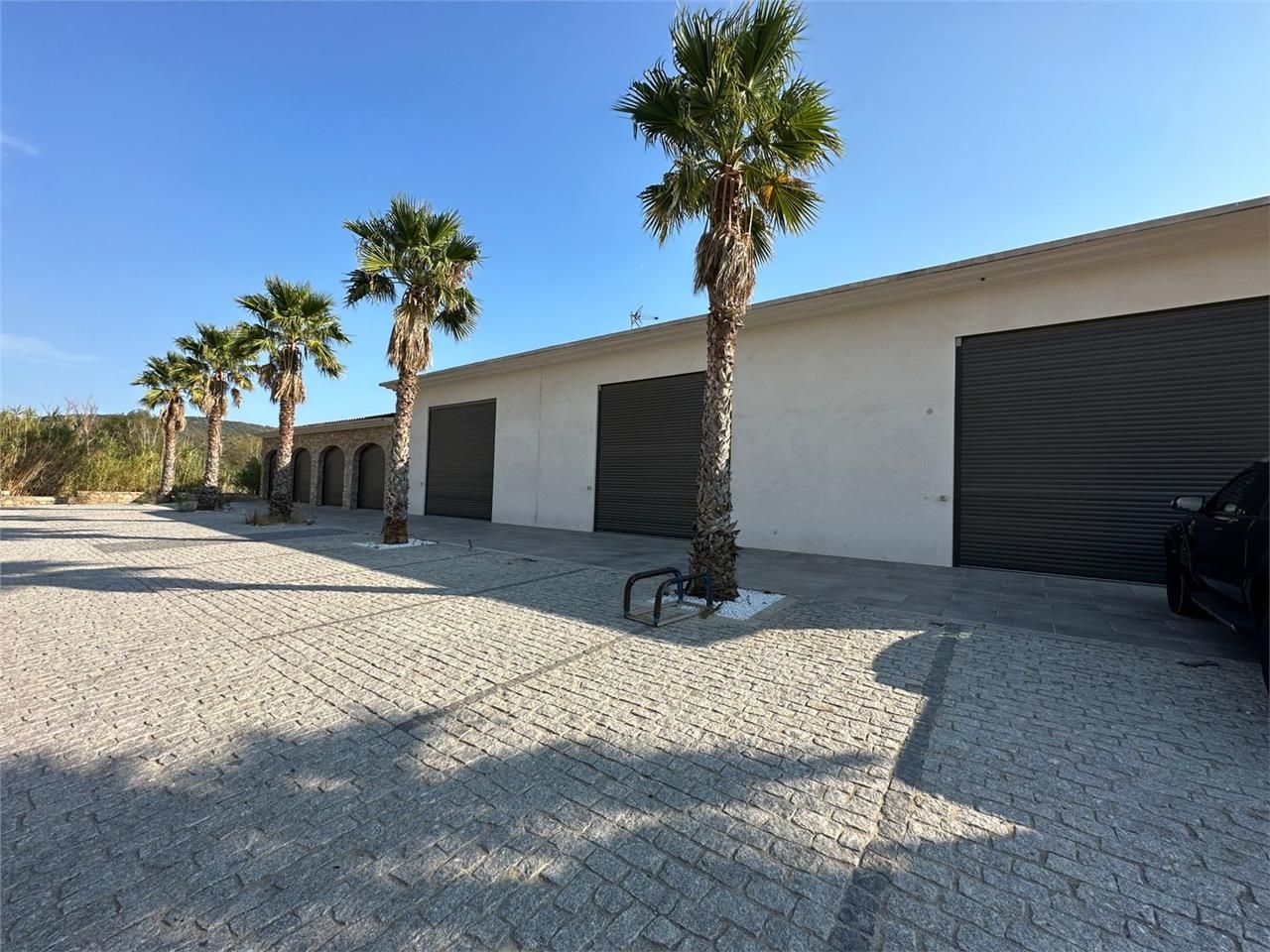 Location Local d'activités 93 m² non divisibles