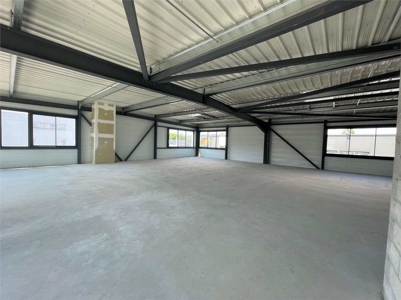 Location Local d'activités 103 m² non divisibles