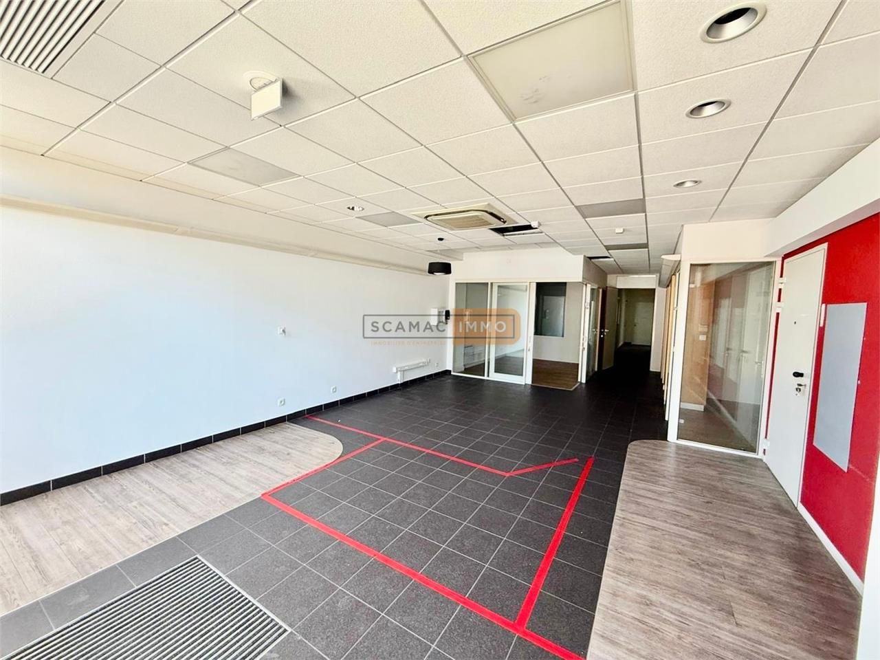 Local d'activités de 180m²