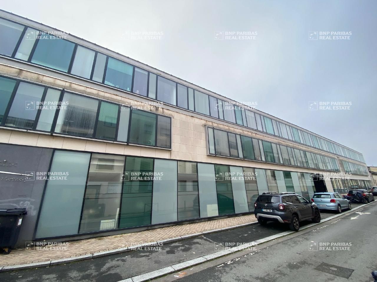 Location Bureaux 2467 m² divisibles 33000 Bordeaux