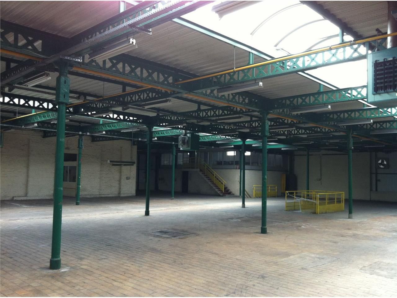 Location batiment 2246 m² à TOURCOING