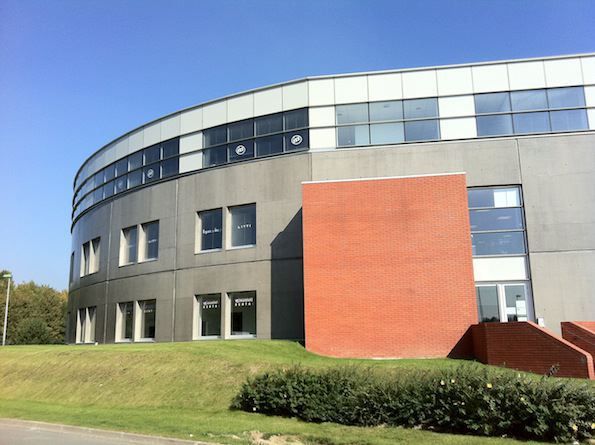 Location bureau 1027 m² à LAMBERSART