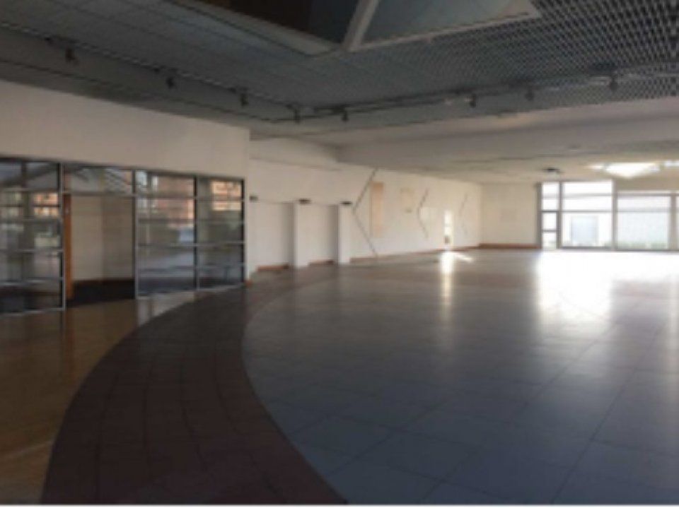 Location local d''activites 1320 m² non divisibles