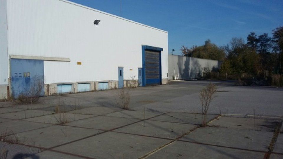 Bâtiment industriel à vendre à Pinon (02)