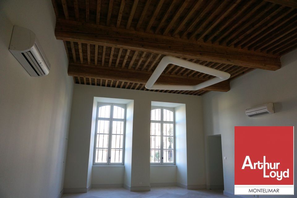 Location bureaux 73.44 m² non divisibles