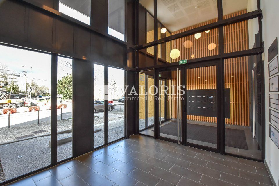 493.4 m² pour ce bureaux en location à Lyon 9