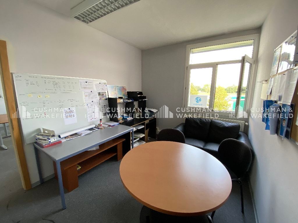 Location bureaux 318 m² divisibles à partir de 41 m²