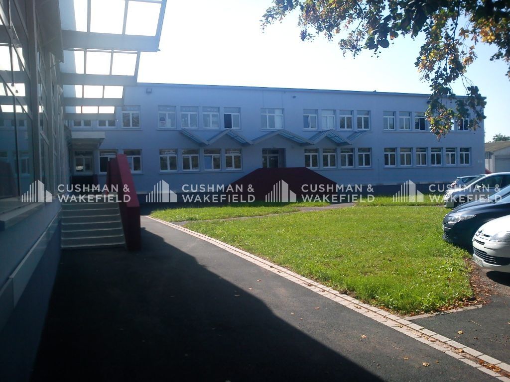 Location bureaux 820 m² divisibles à partir de 30 m²