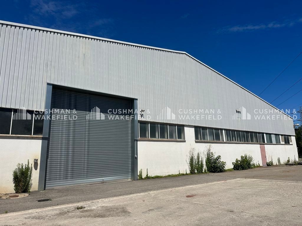 Location entrepôt 3550 m² divisibles à partir de 550 m²