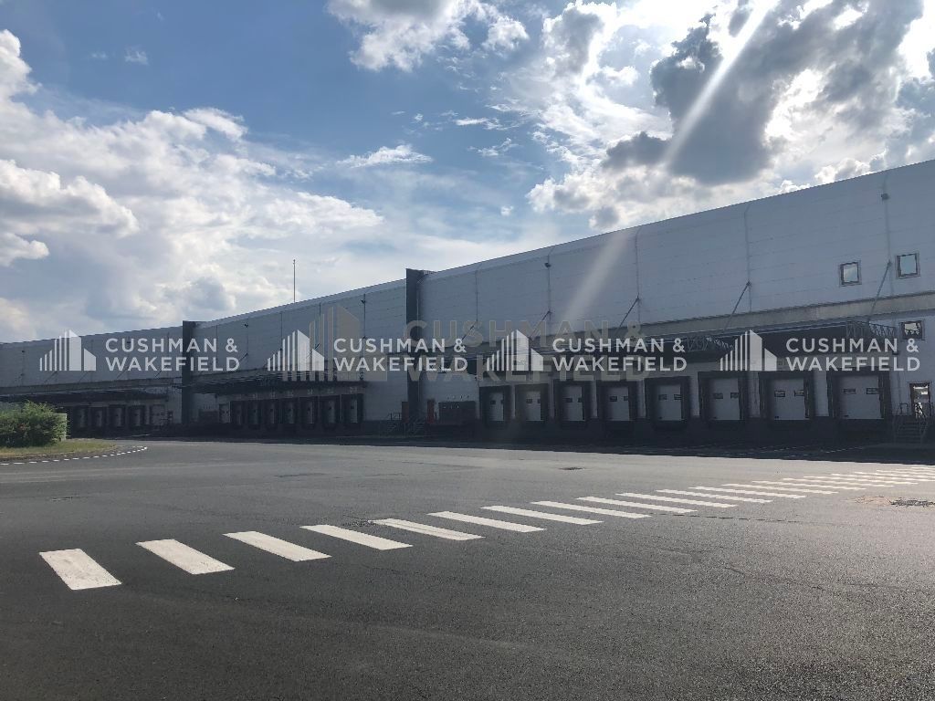 Location entrepôt 21593 m² divisibles à partir de 5536 m²