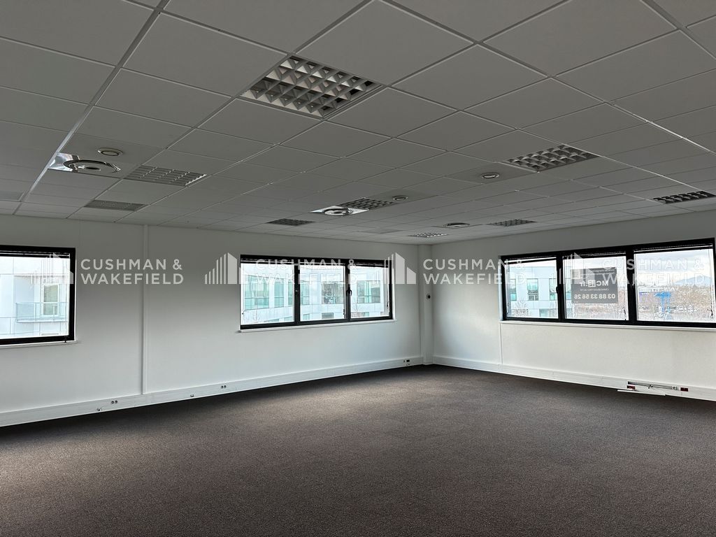 Location bureaux 615 m² divisibles à partir de 86 m²