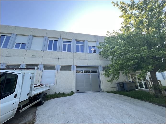 Location Locaux d'activité 210 m² non divisibles