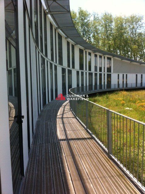 Location bureaux 837.33 m² non divisibles